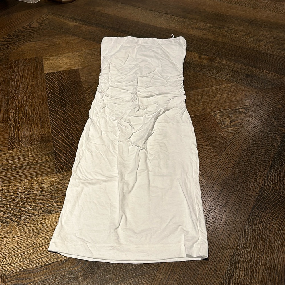 NWT Velvet by Graham and Spencer Danna Dress in WHITE - Picture 3 of 5
